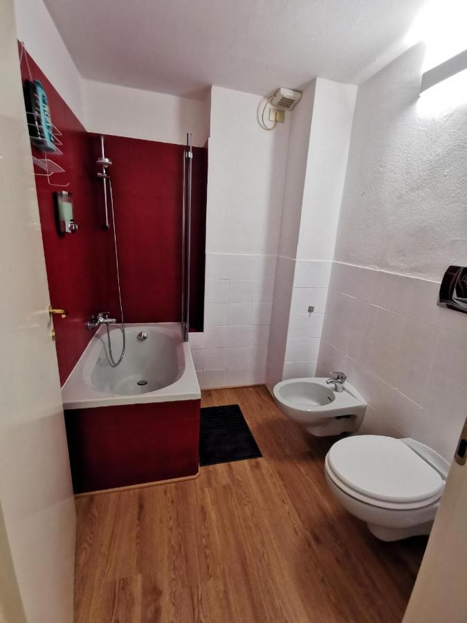 Likehome Milano - Via Scaldasole Loft Милано Екстериор снимка