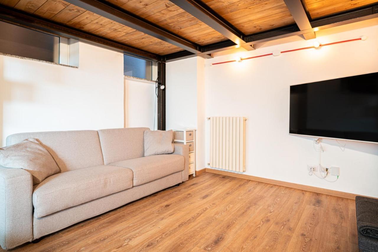 Likehome Milano - Via Scaldasole Loft Милано Екстериор снимка